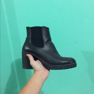 Black Boots Size 7.5